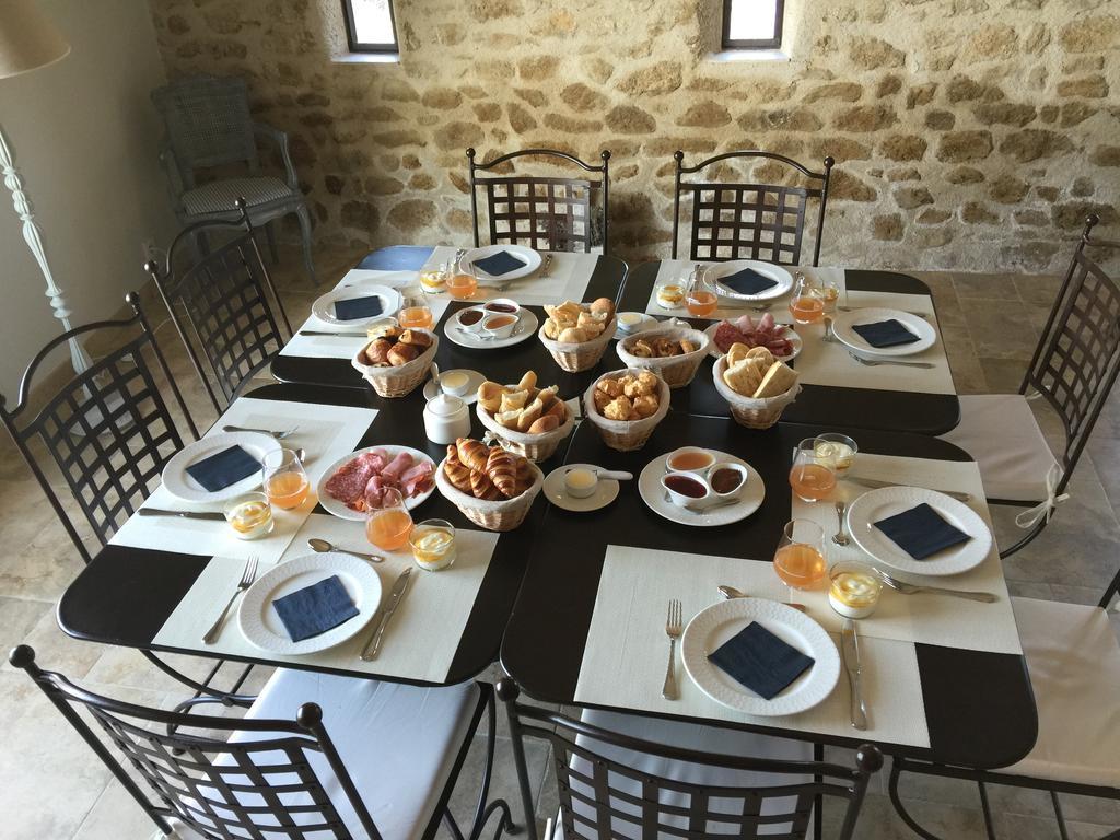 La Rivayne Bed & Breakfast Lourmarin Bagian luar foto