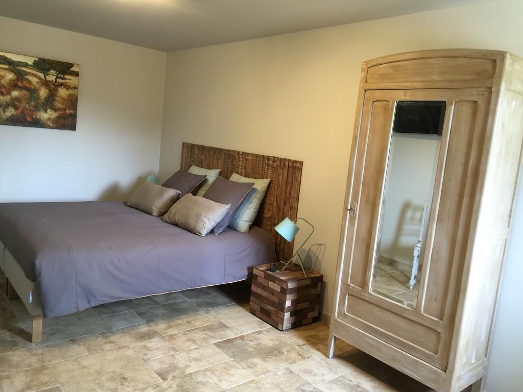 La Rivayne Bed & Breakfast Lourmarin Bagian luar foto